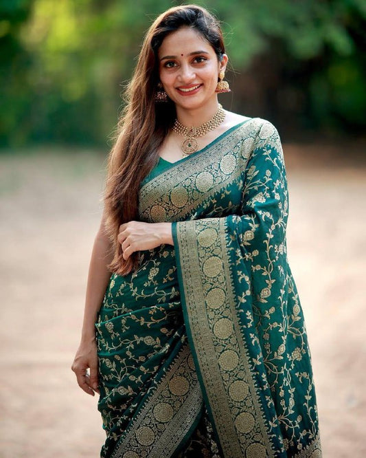 Organic Banarasi Wedding Saree – Lightweight & Breathable