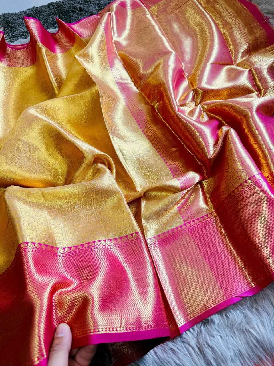 Rani Mukherji Inspired Premium Tissue Silk Saree with Rich Pallu