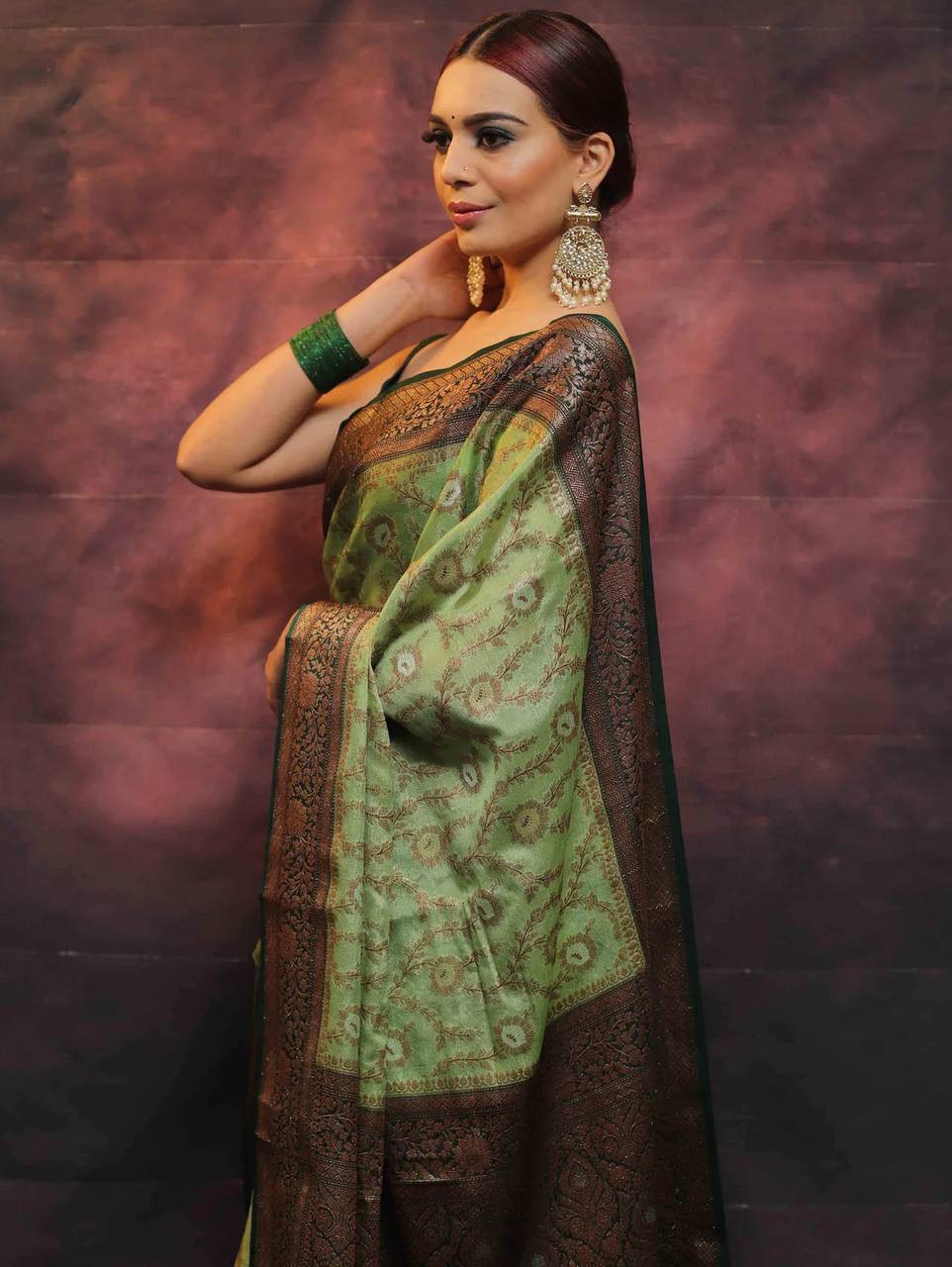 Organic Banarasi Wedding Saree – Lightweight & Breathable