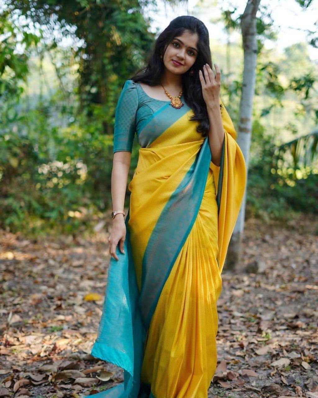 Elegant Banarasi Saree in Premium Lichi Silk – Comfortable & Graceful Wedding Wear