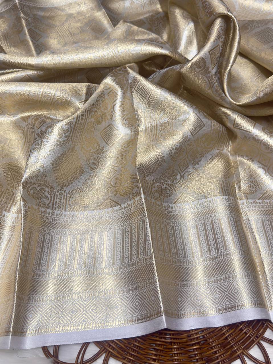 Patli  banarsi handloom Saree