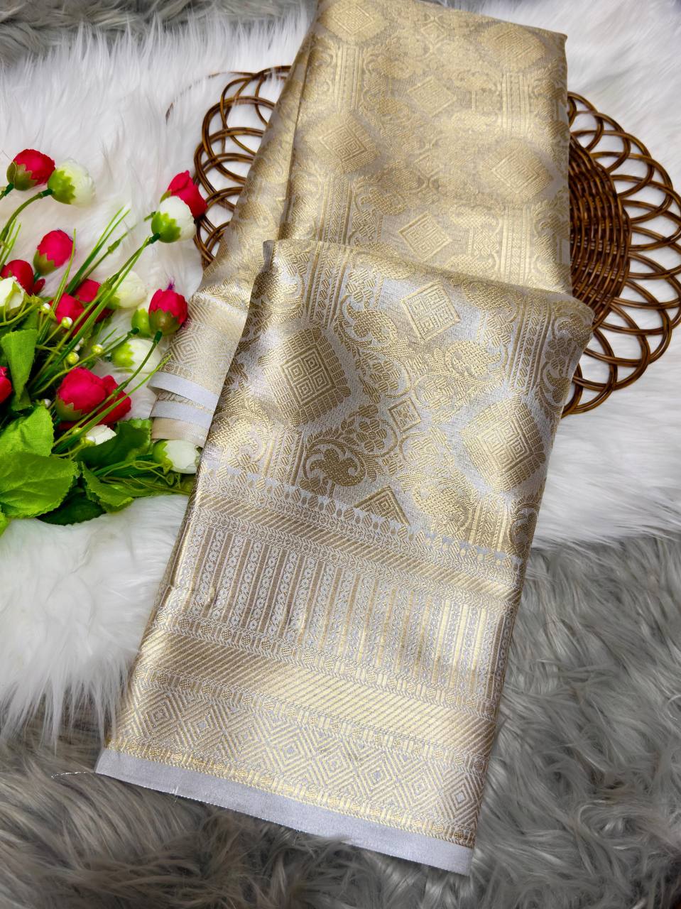 Patli  banarsi handloom Saree