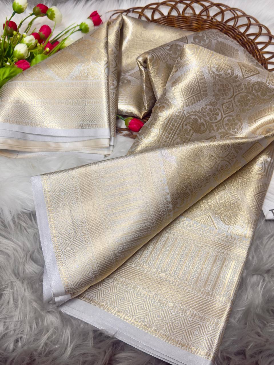 Patli  banarsi handloom Saree