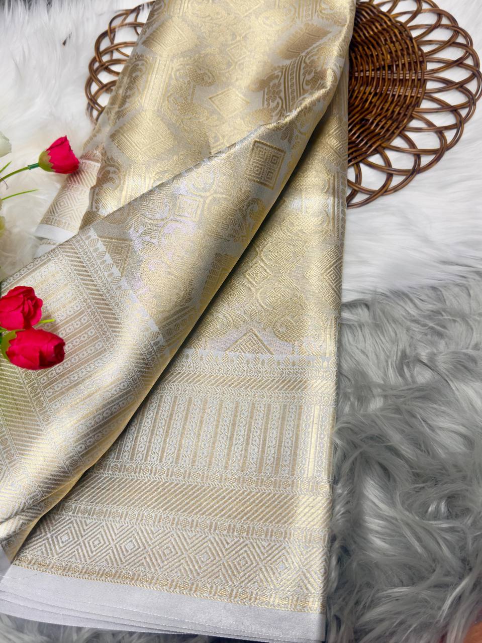 Patli  banarsi handloom Saree