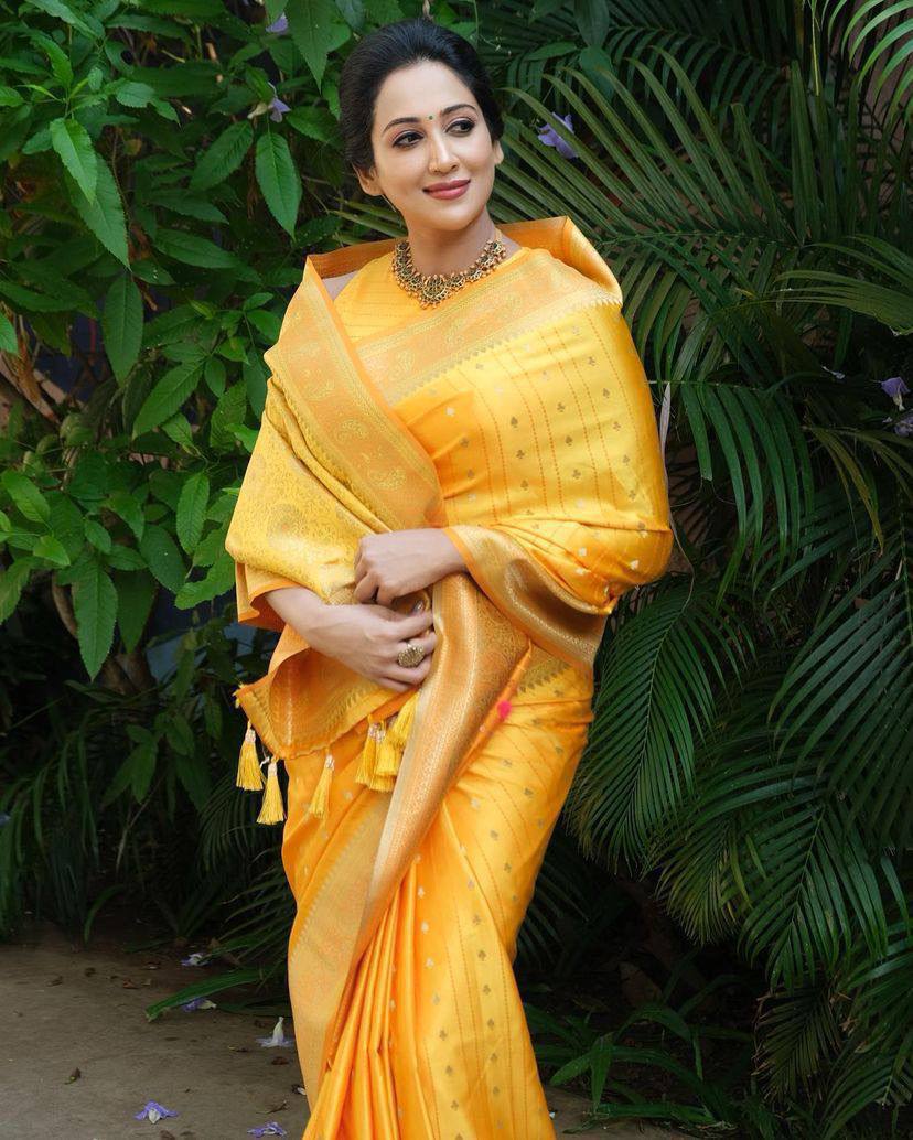AMRAPALLI SILK SAREE