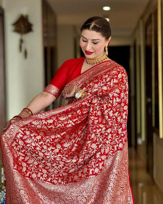 Enchanting Lightweight Banarasi Saree in Lichi Silk – Perfect for Weddings & Festive Occasions