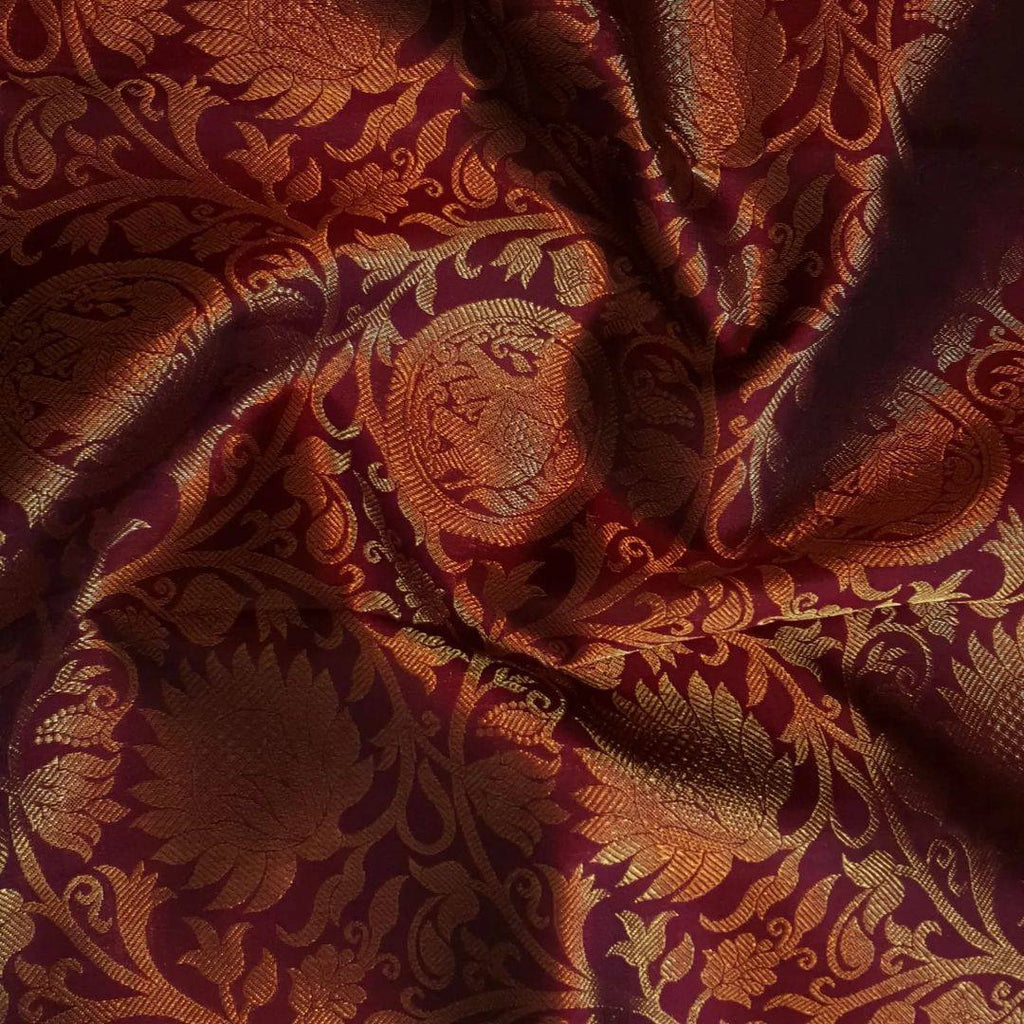 Refined Banarasi Bridal Ensemble Made from Organic Lichi Silk Saree