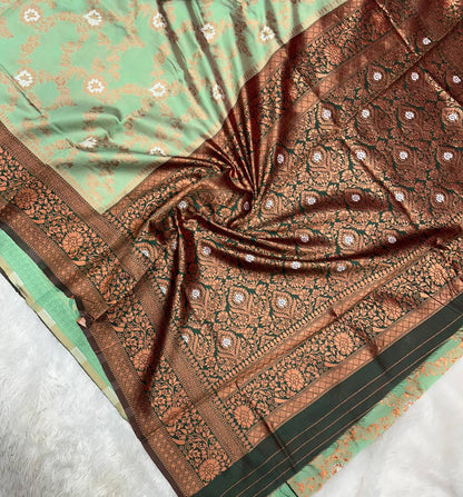Organic Banarasi Wedding Saree – Lightweight & Breathable